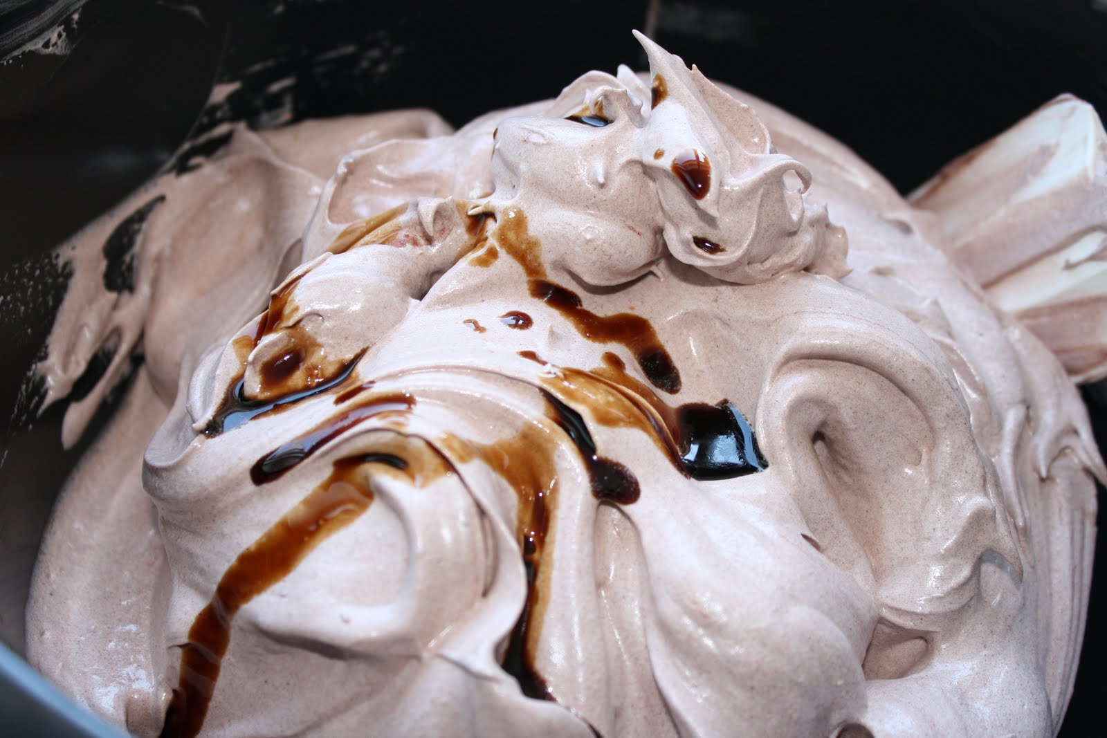 Opskrift på hjemmelavet chokolade pavlova med bær