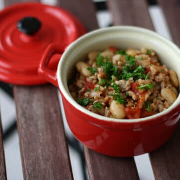 Lys chili con carne med hvide bønner og svinekød (4)