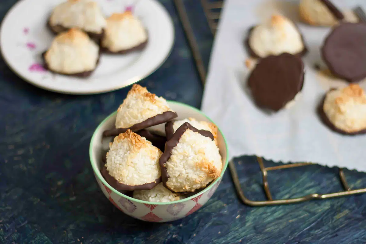 Kokostoppe med marcipan og chokolade ()