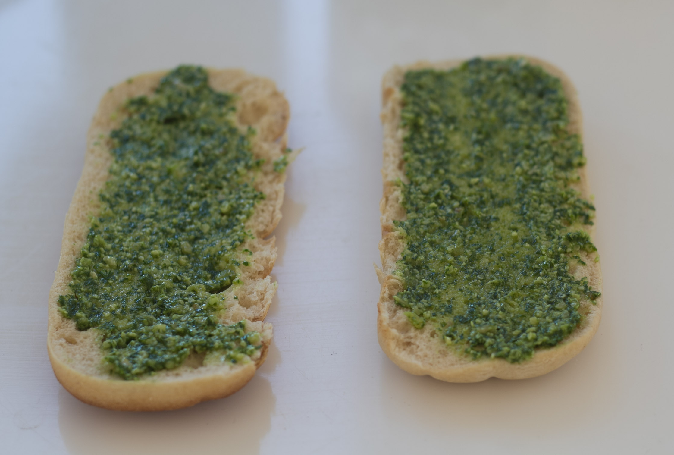 Brød med pesto