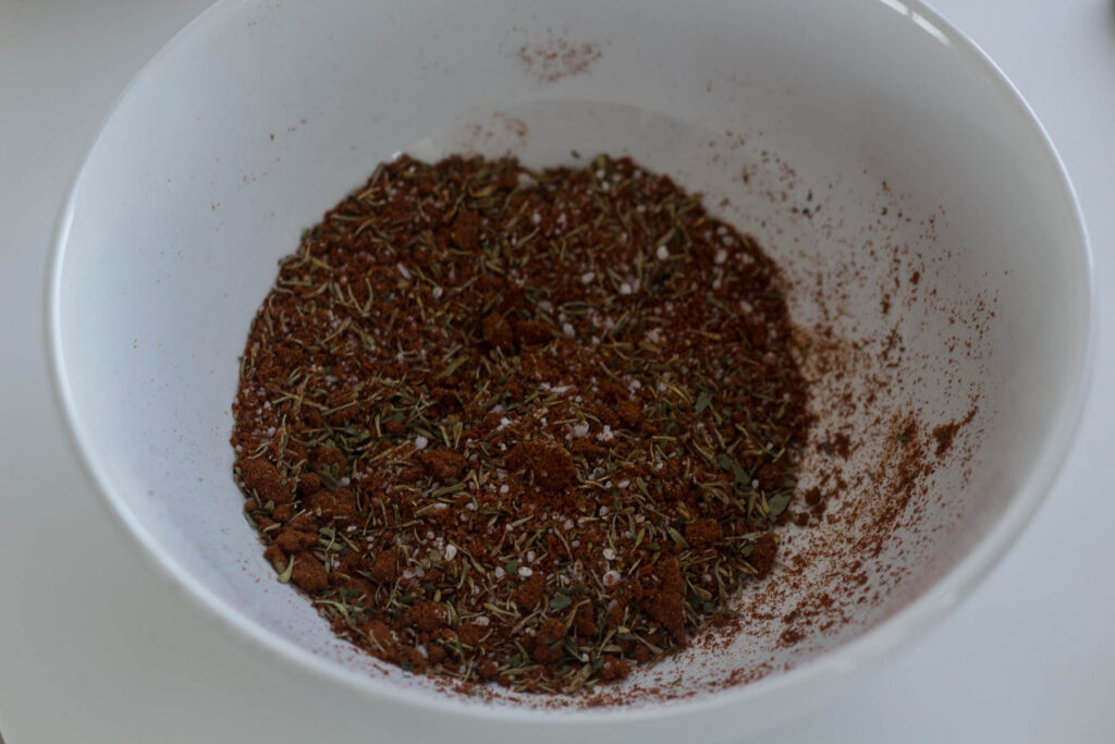 Fyldt nakkefilet med æble og bacon ()