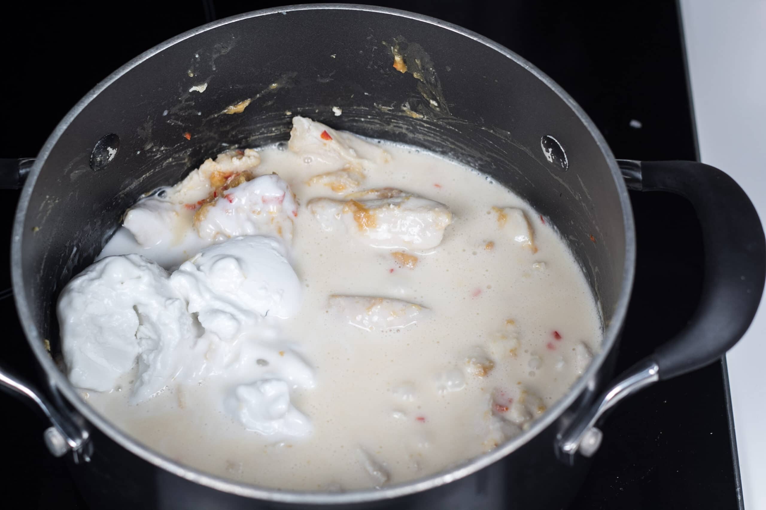 Kylling i cremet peanut butter sauce