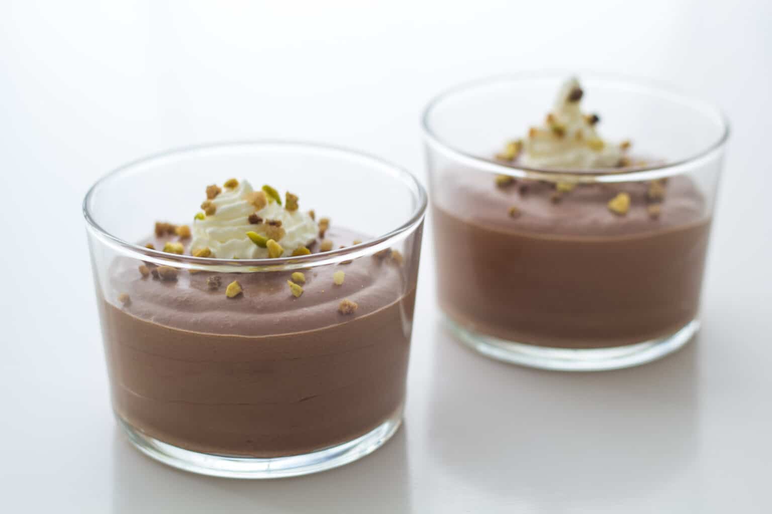 Chokolademousse opskrift super nem dessert kun 4 ingredienser!