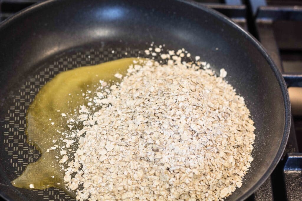 Hurtig og sprød granola på panden