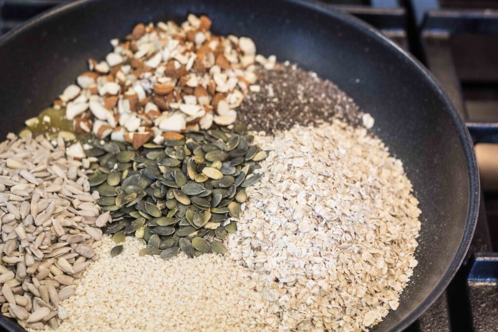 Hurtig og sprød granola på panden