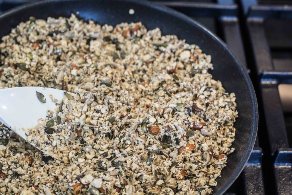 Hurtig og sprød granola på panden