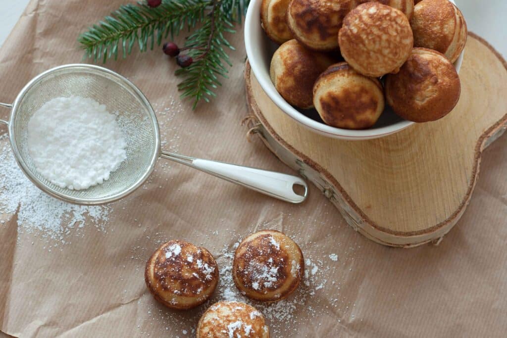 Hjemmelavede luftige æbleskiver med kærnemælk