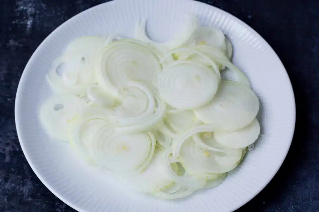 Mørbradbøffer med bløde løg mørbrad a la creme