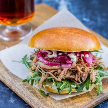 Pulled duck burger burger med confiteret and