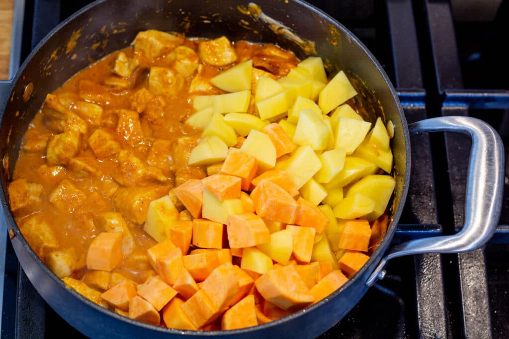 Massaman curry med kylling Massaman Gai