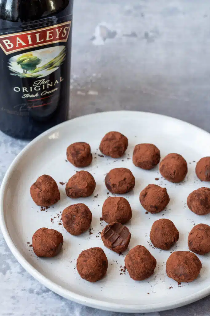 Chokoladetrøfler med Baileys