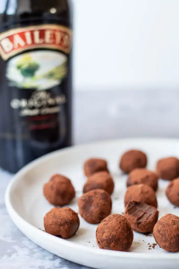 Chokoladetrøfler med Baileys