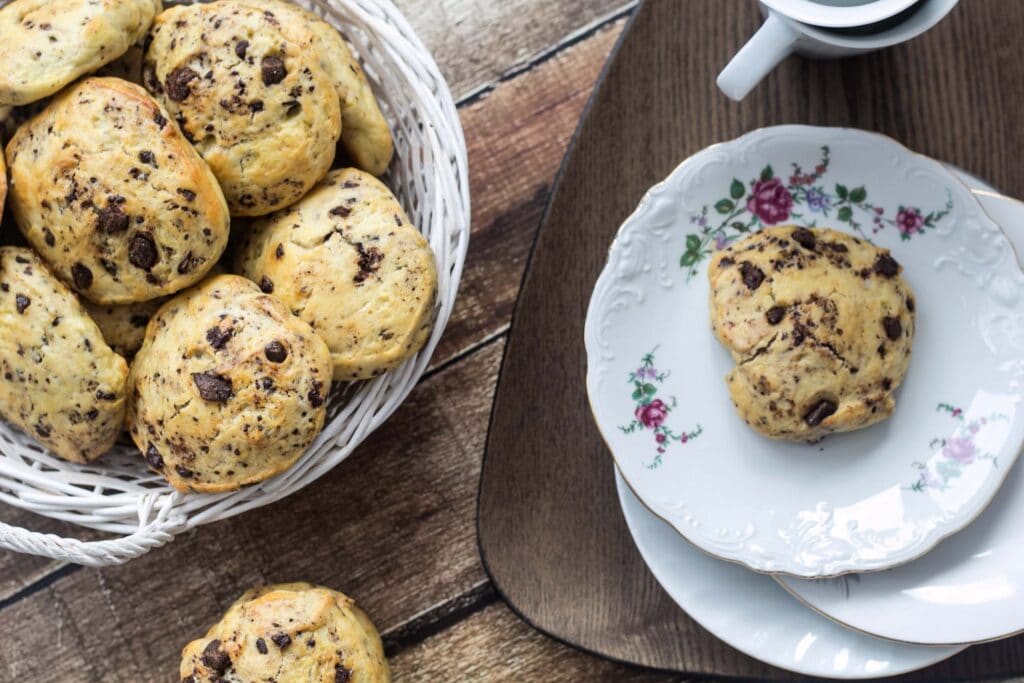 Scones med chokolade