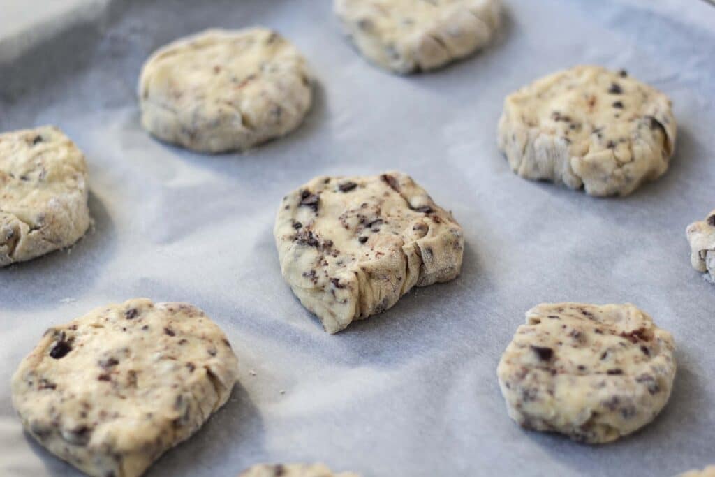 Scones med chokolade