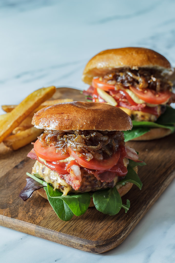 Karameliserede løg til burger
