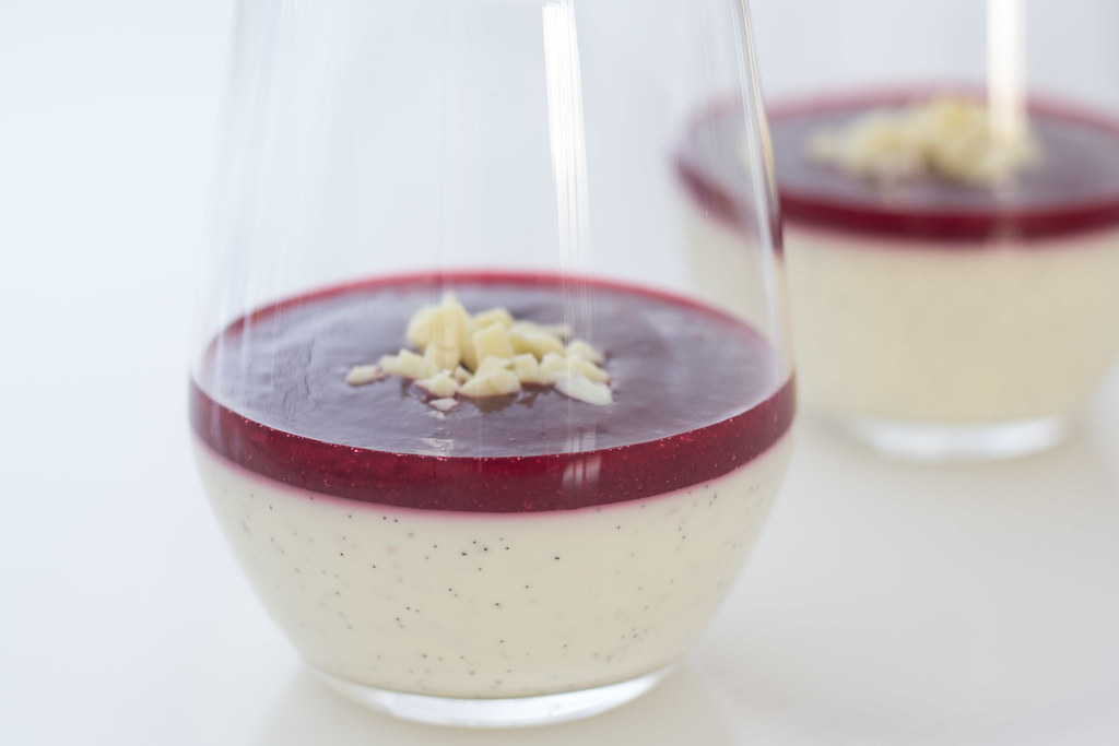 Panna Cotta med hindbærcoulis