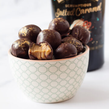 Chokoladekugler med karamel og Baileys