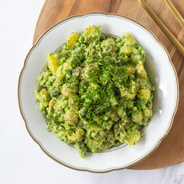 Groen kartoffelsalat med avocadodressing