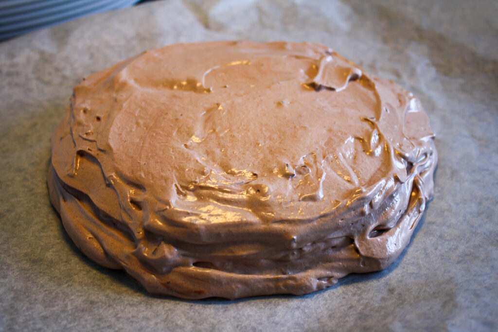 Chokolade pavlova inden bagning
