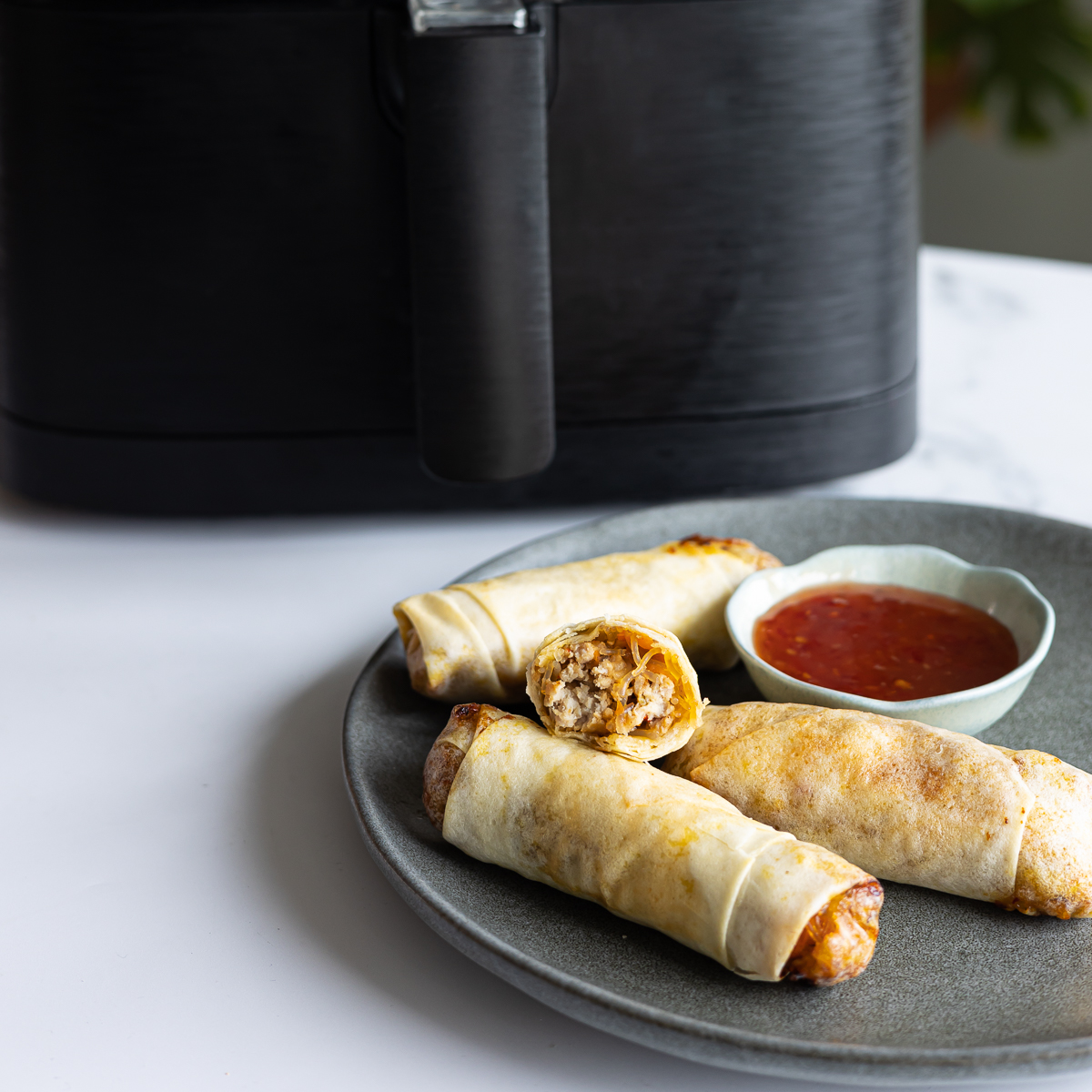 Sprøde forårsruller med kylling i airfryer