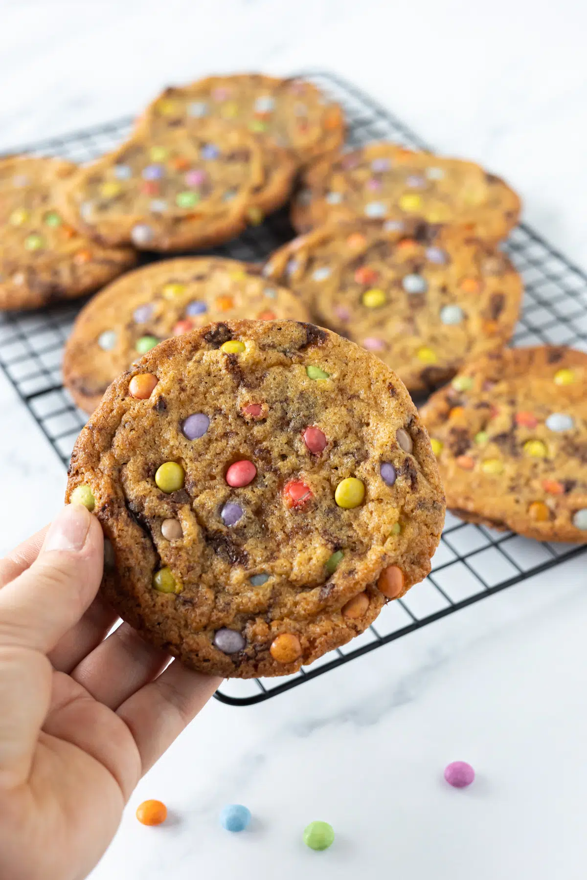 Cookies med smarties og chokolade
