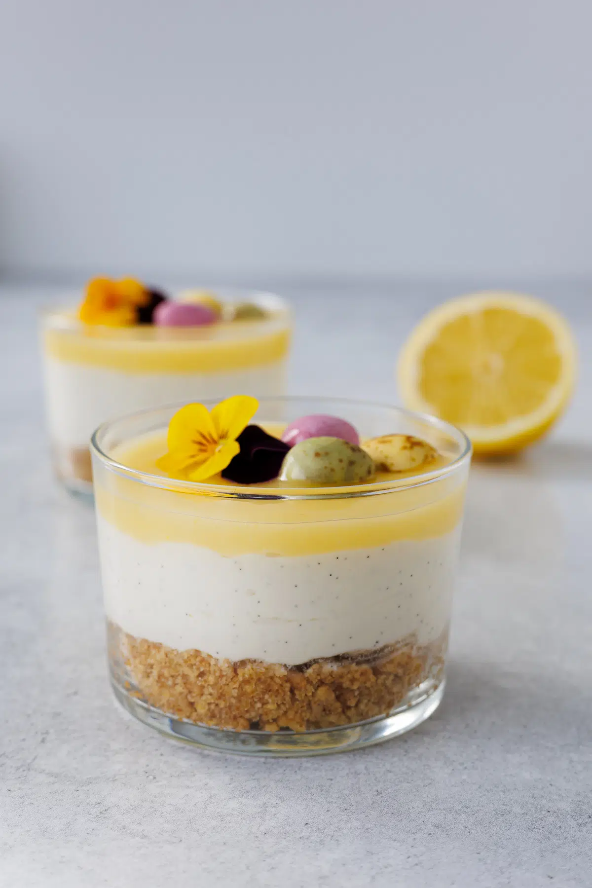Påske cheesecakes i glas med citron ()